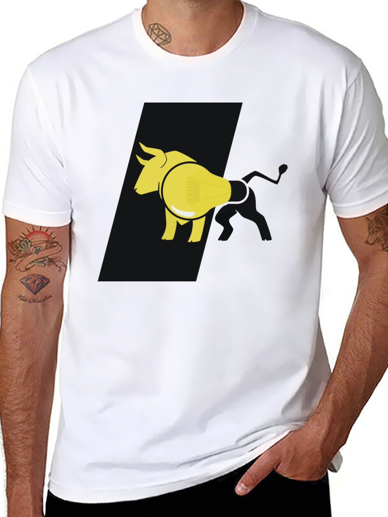 Bull & Lightbulb Graphic Tee - Black