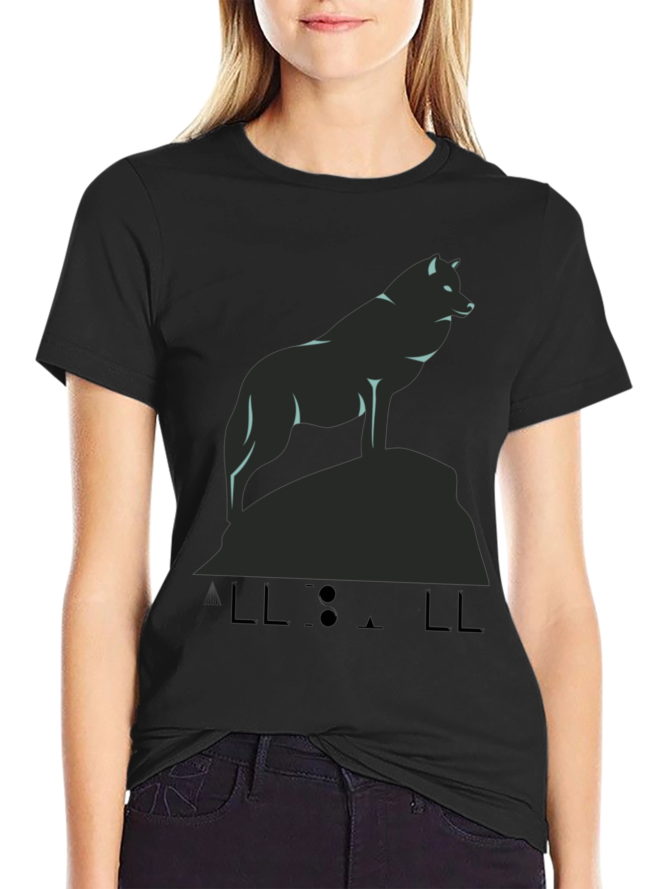 Wolf Graphic T-Shirt - Sleek Design Comfortable Fit
