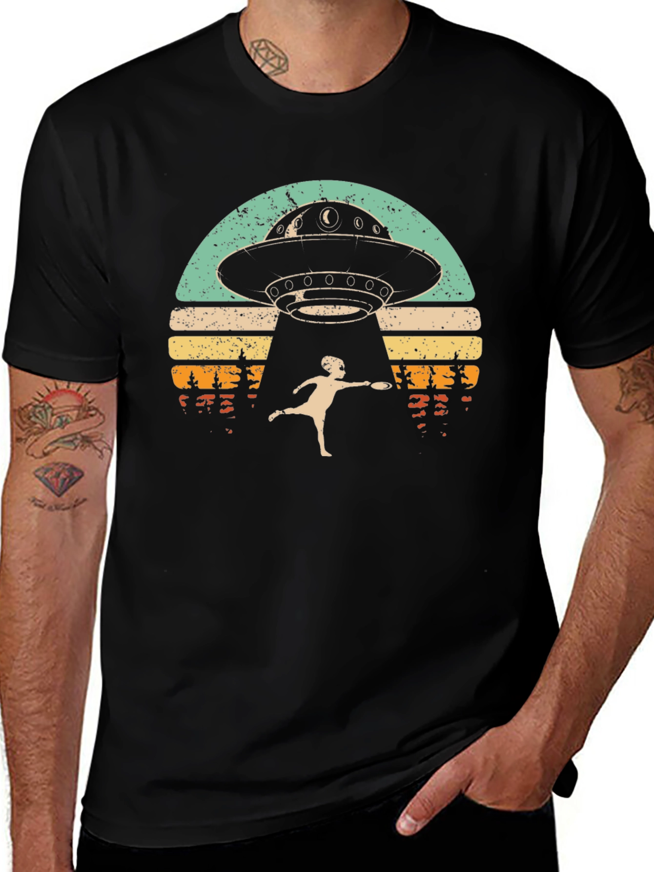 Retro UFO Abduction Graphic Tee - Frisbee Fun