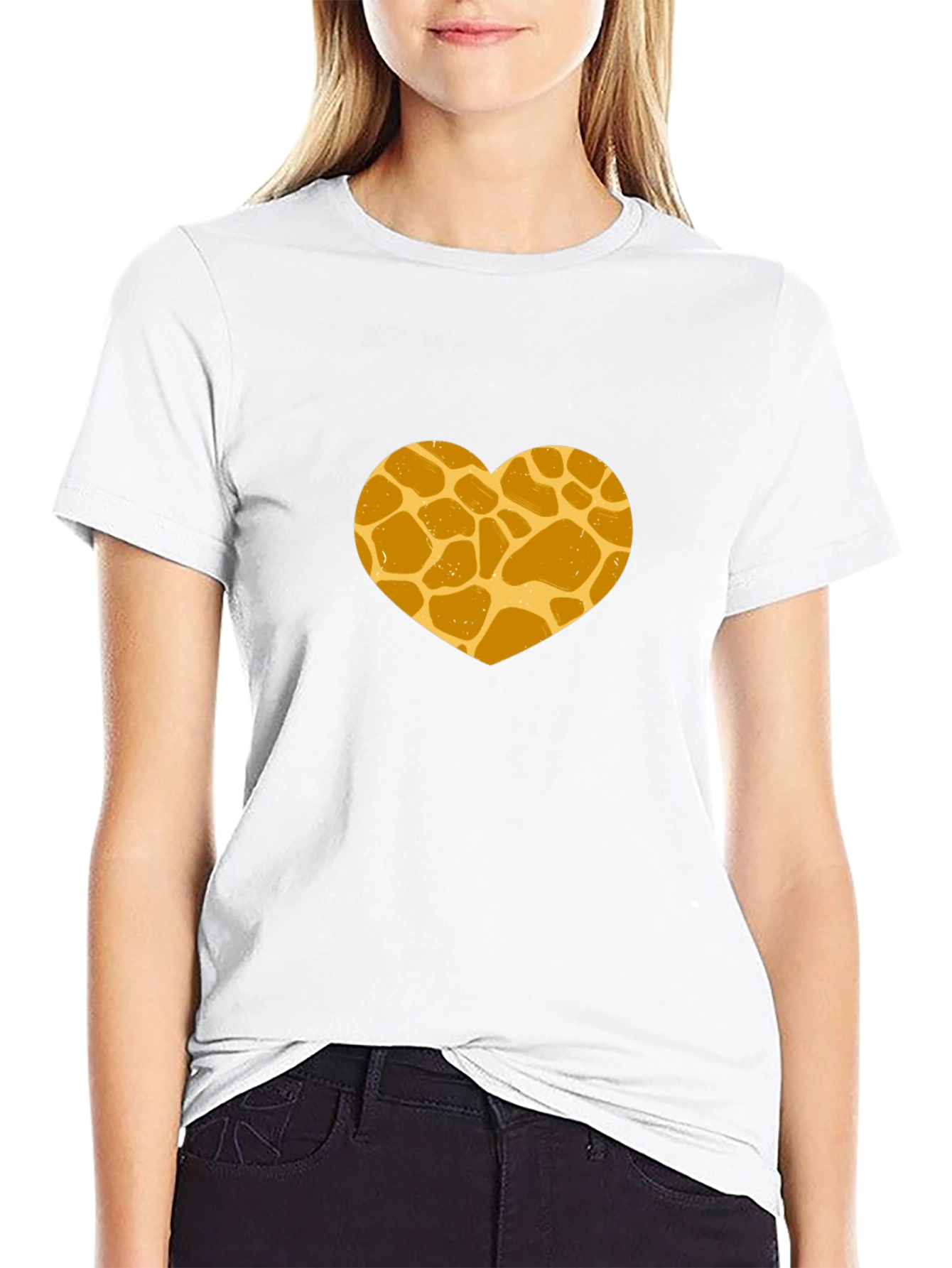 Giraffe Print Heart Graphic Tee - Stylish Black T-Shirt