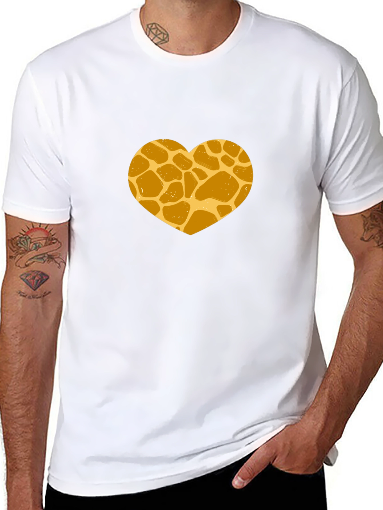 Giraffe Print Heart Graphic Tee - Stylish Black T-Shirt